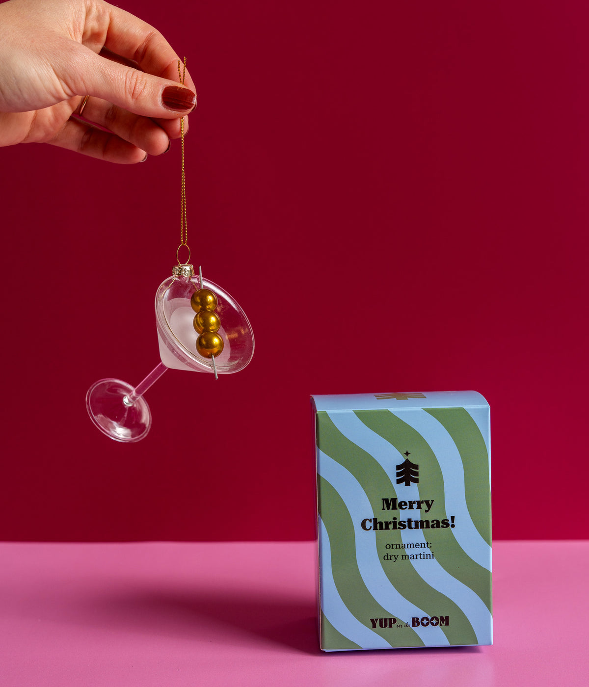 Yup in de boom Christbaumschmuck Dry Martini, an der Schnur gehalten, mit Verpackung