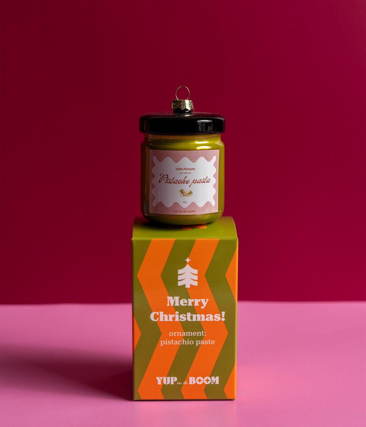 Yup in de boom Christbaumschmuck Pistachio Paste auf der Verpackung