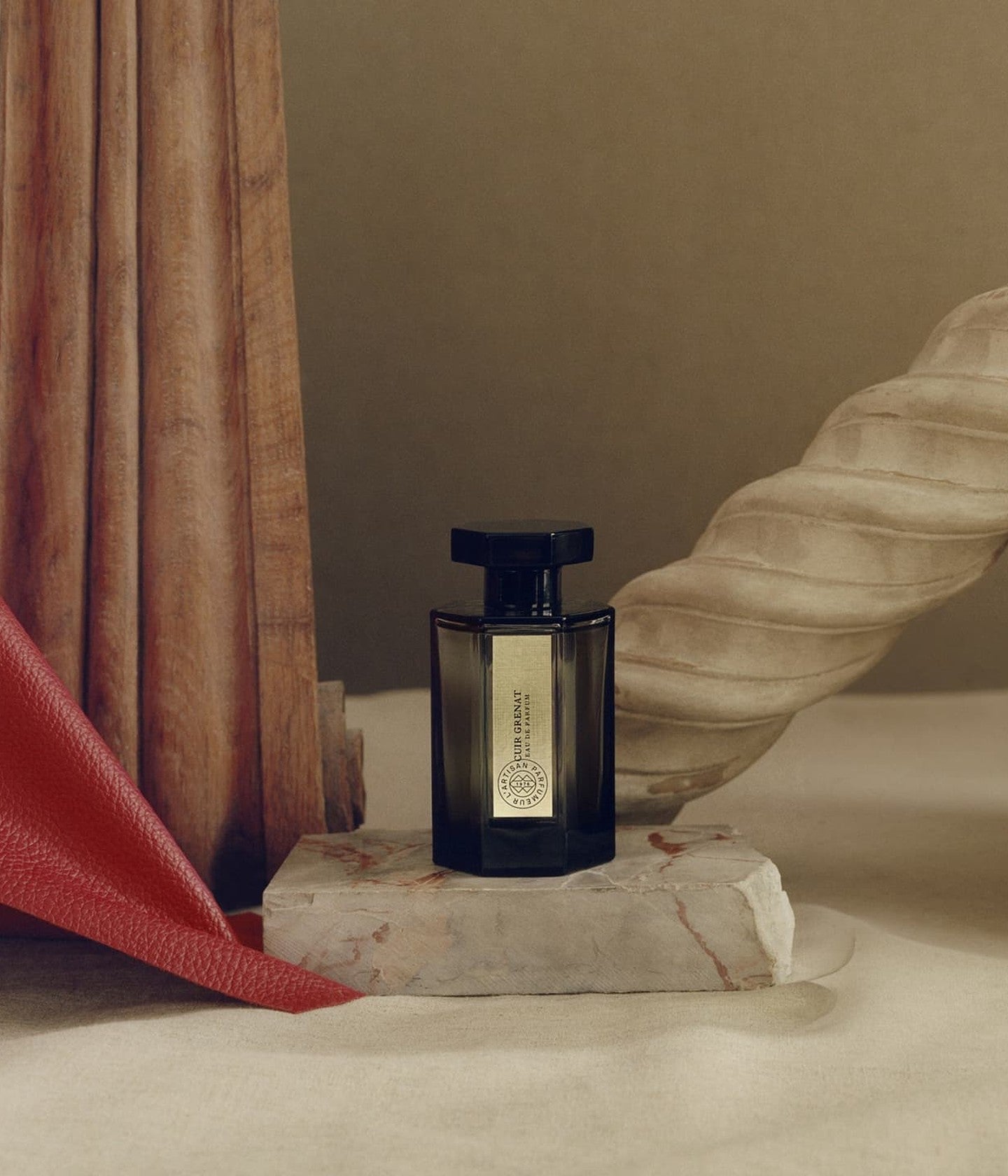Eau de Parfum Cuir Grenat