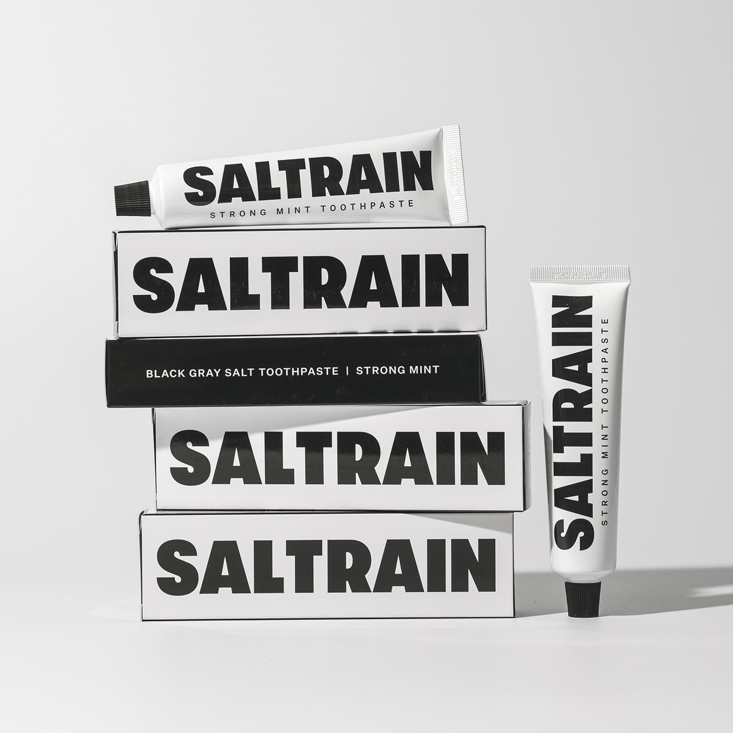 Zahnpasta Black Gray Salt